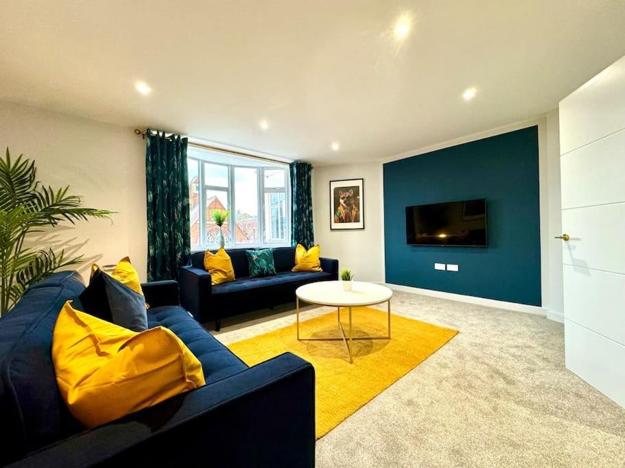 Bournemouth Getaway: 3Br Apartment Near Beach Zewnętrze zdjęcie