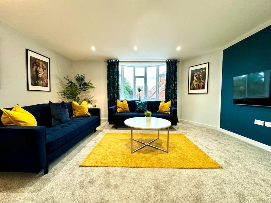 Bournemouth Getaway: 3Br Apartment Near Beach Zewnętrze zdjęcie