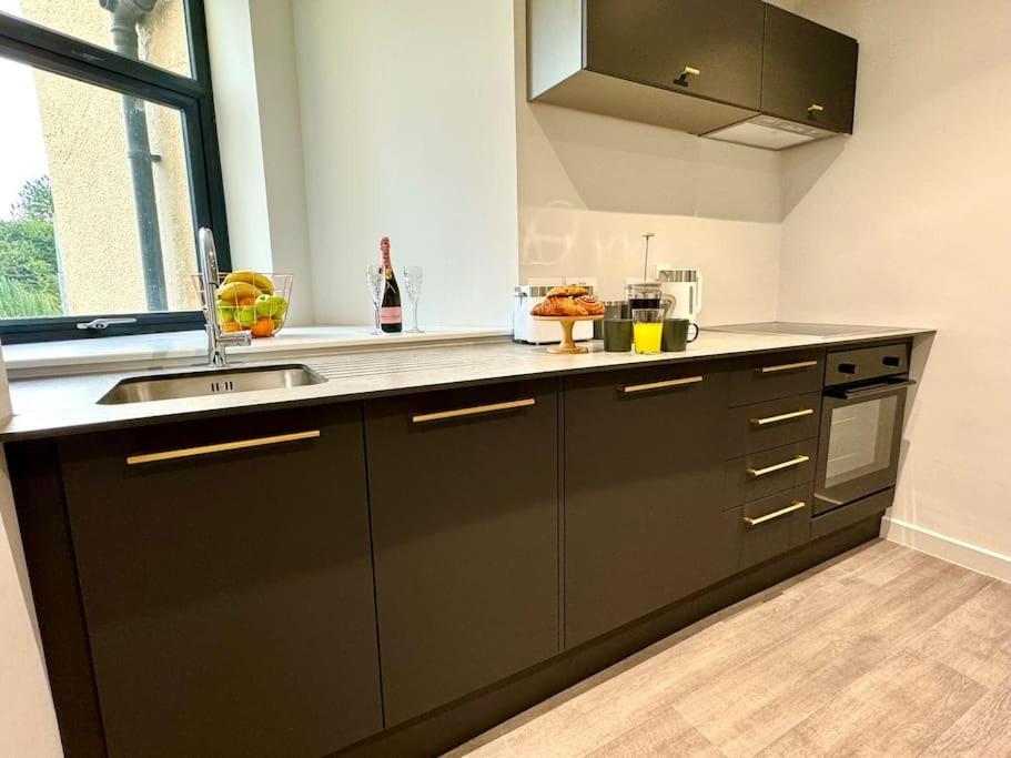 Bournemouth Getaway: 3Br Apartment Near Beach Zewnętrze zdjęcie